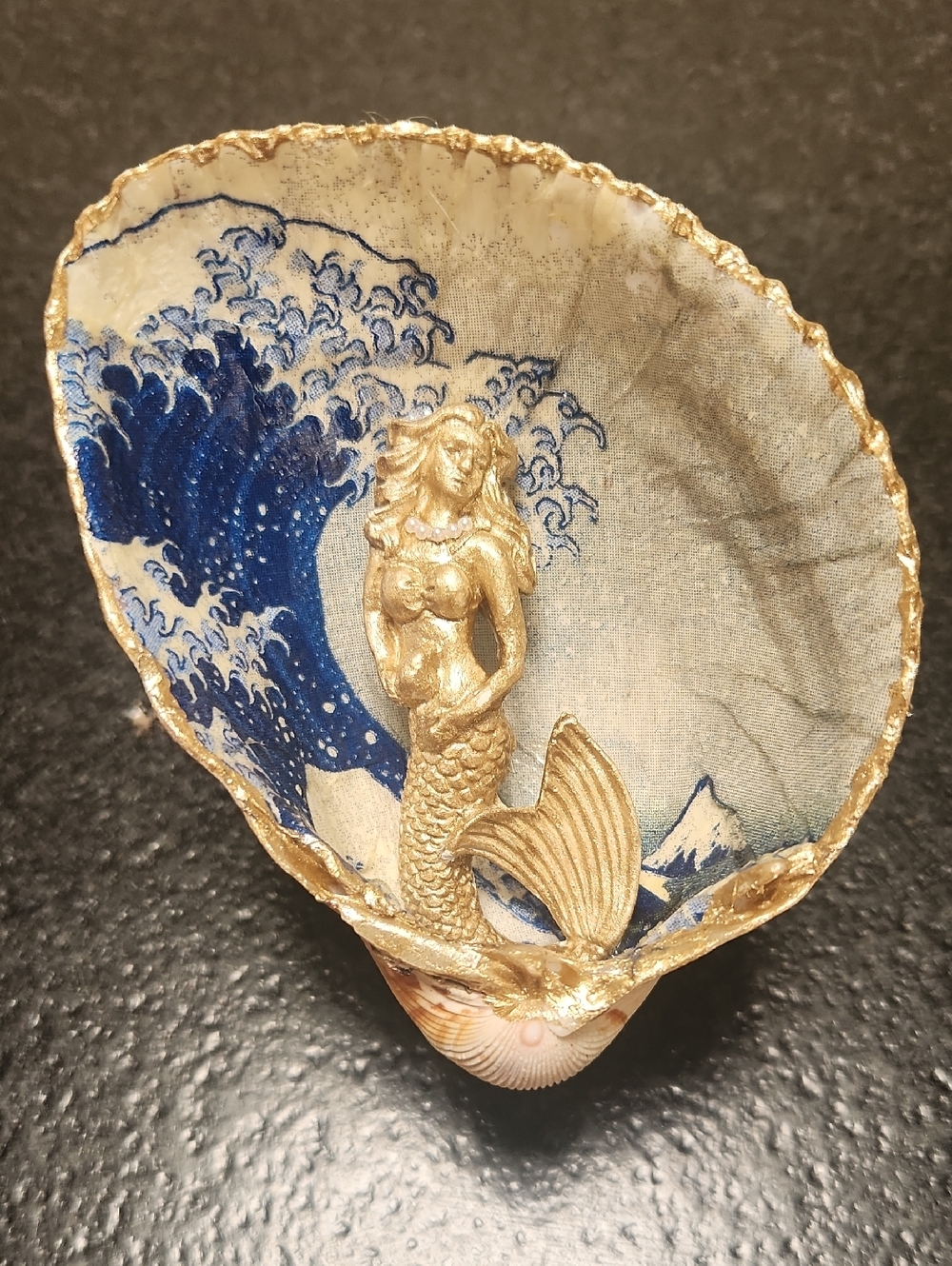 ONE OF A KIND 3D MERMAID EMBELLISHED SEA SHELL